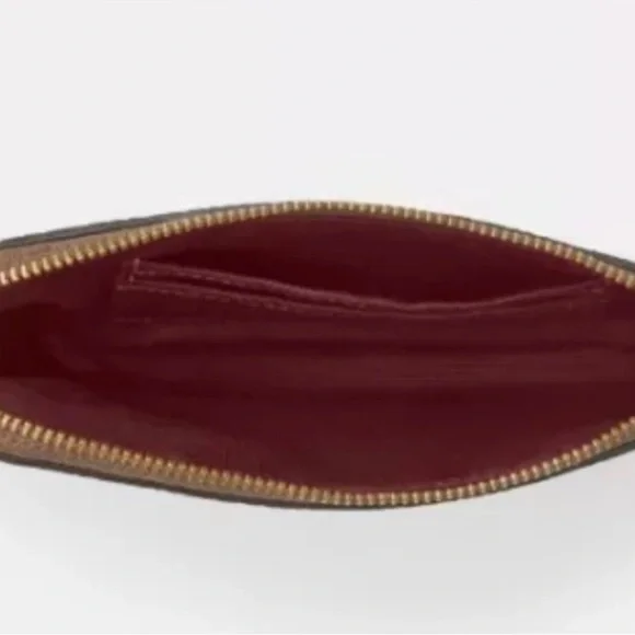 Coach Corner Zip Wristlet In
Signature Canvas With Horse And Carriage Print - Picture 4 of 7